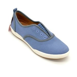 comfortiva trista sneaker